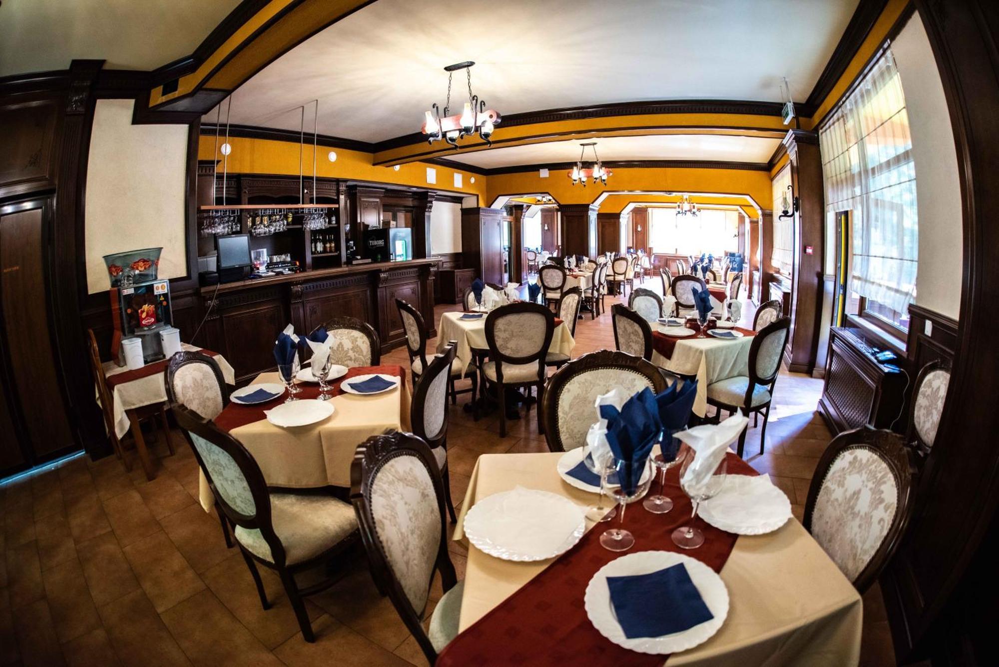 Băile Olăneşti Hotel Trei Brazi מראה חיצוני תמונה