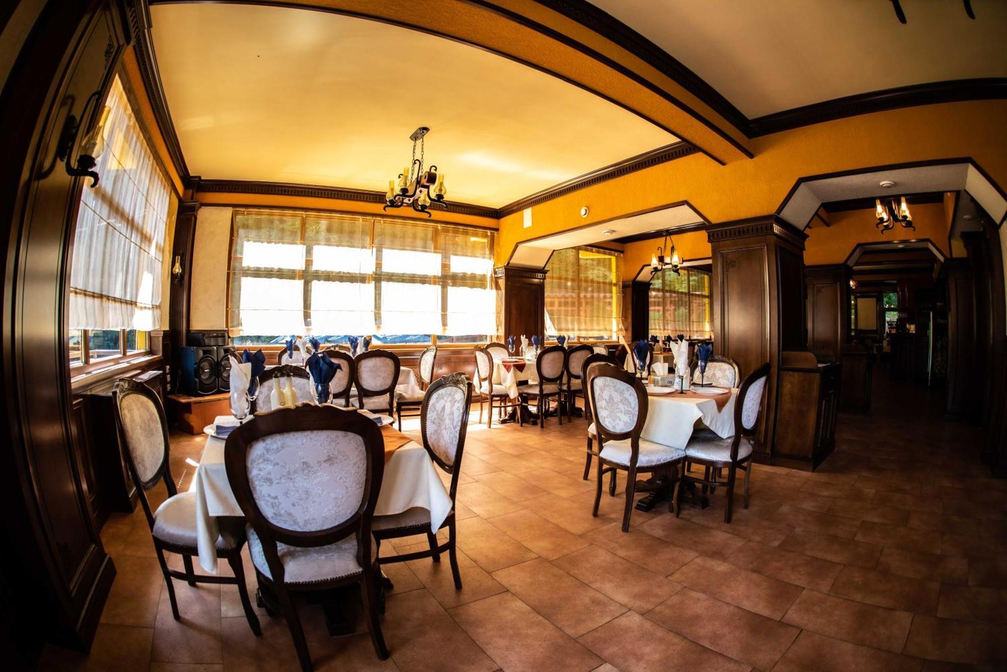 Băile Olăneşti Hotel Trei Brazi מראה חיצוני תמונה